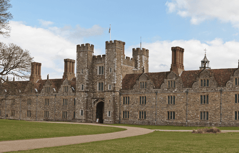 Sevenoaks building and city.